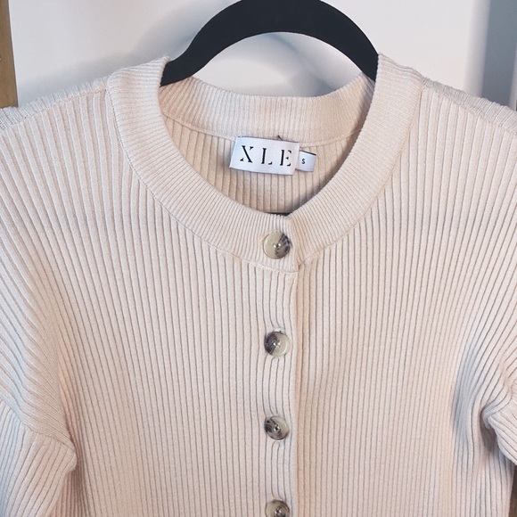 XLE Paige Comfy Rib Knitted Button Top - Picture 9 of 9